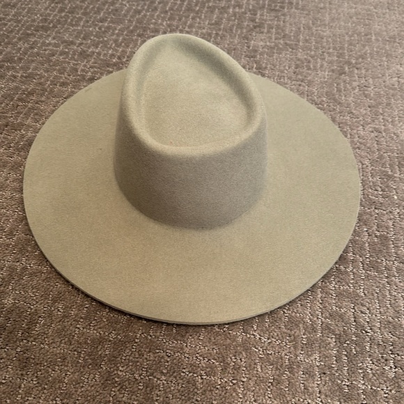 Gigi pip limited edition, BRAND NEW - Picture 3 of 3